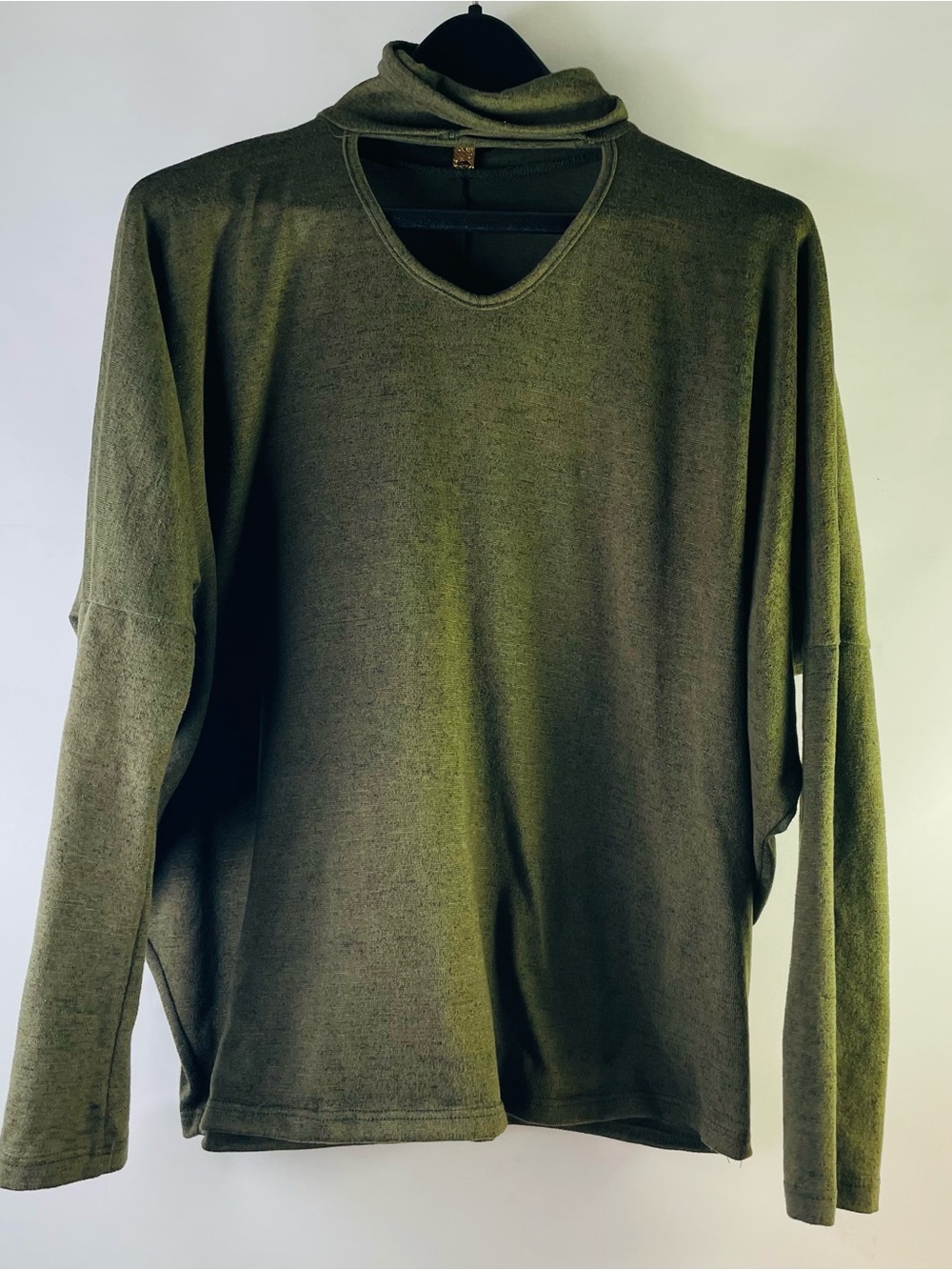 Lee Woman’s Olive V-Neck Oversized Top. Cut Out Neck Lightweight Sweater